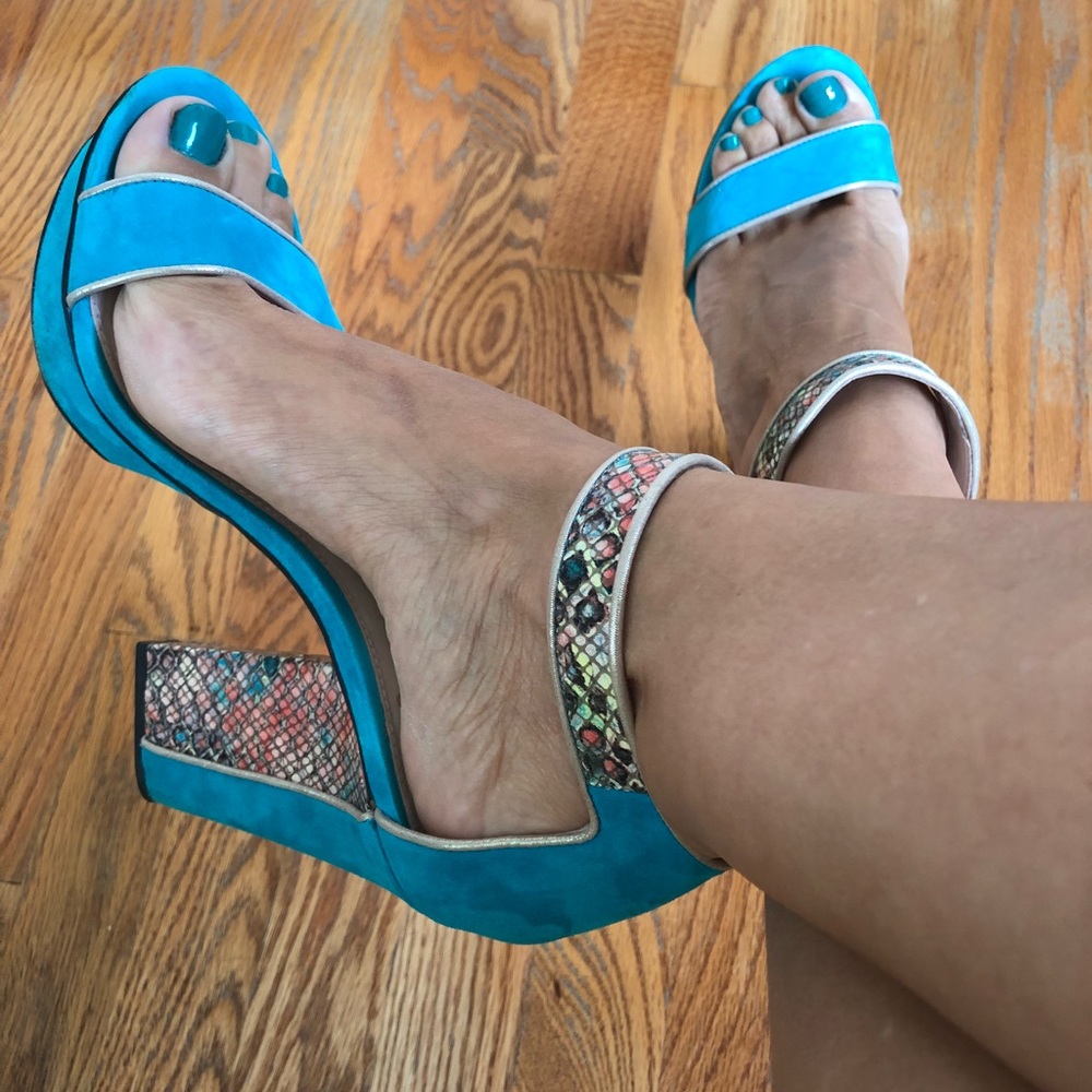 Vince Camuto platform Sandals
